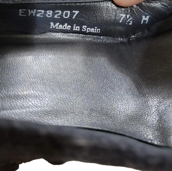 Stuart Weitzman Mary Jane Felt Patent Wedge Heel Size 7.5 - Picture 9 of 9